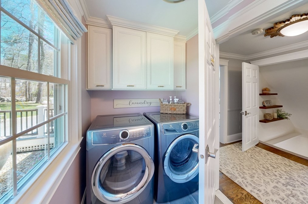 19 Noon Hill Ave, Norfolk MA  02056-1136 exterior