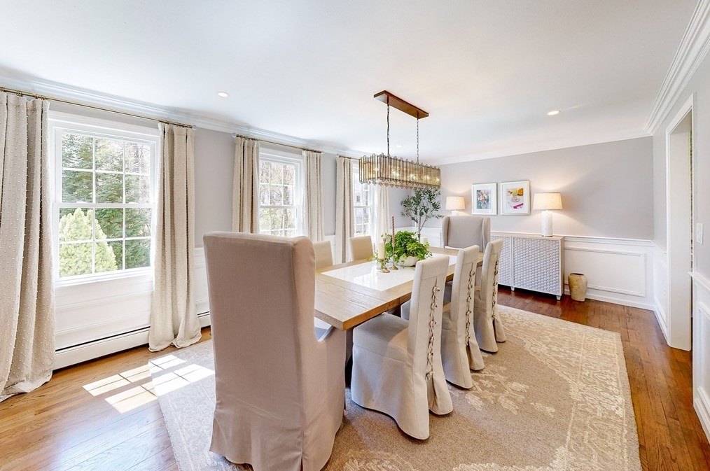 19 Noon Hill Ave, Norfolk MA  02056-1136 exterior