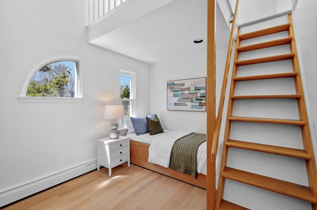 10 Rolleston Rd, Marblehead MA 01945-2714 exterior