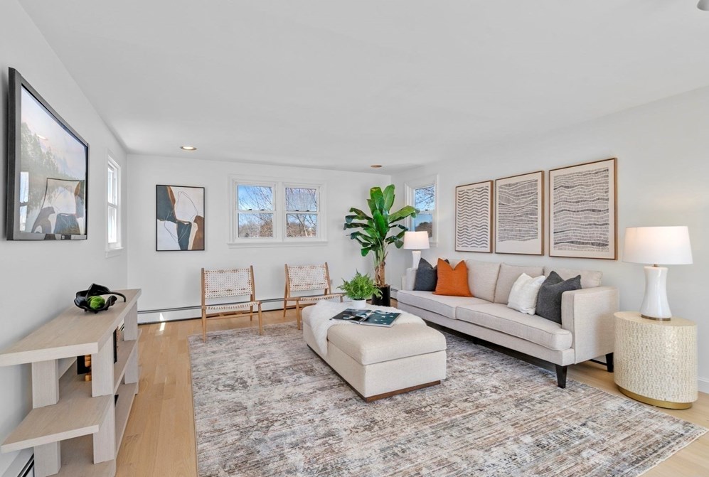 10 Rolleston Rd, Marblehead MA 01945-2714 exterior