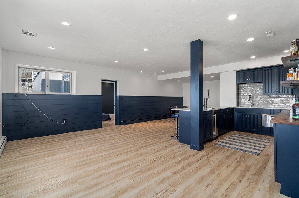 64 Bay Shore Dr, Plymouth MA  02360-2006 exterior