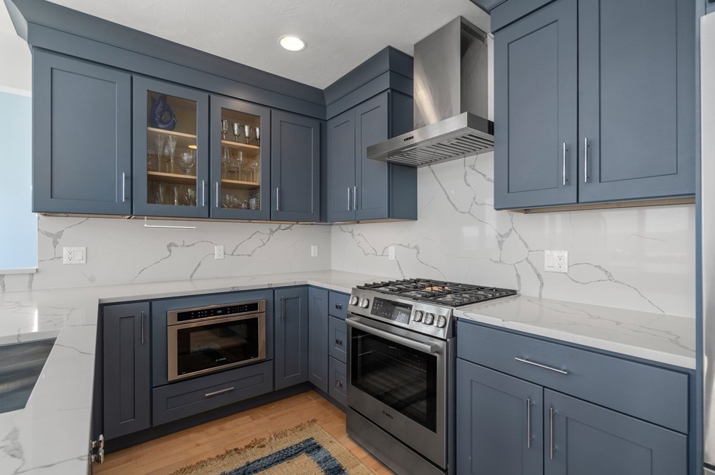 64 Bay Shore Dr, Plymouth MA  02360-2006 exterior