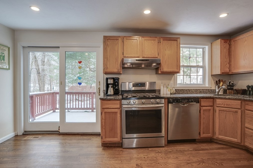 23 Blueberry Ln, Hudson, MA 01749
