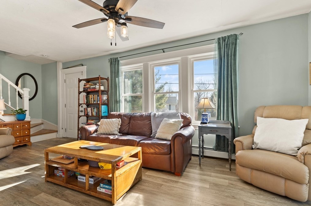 15 Carter Rd, Worcester MA  01609-1037 exterior