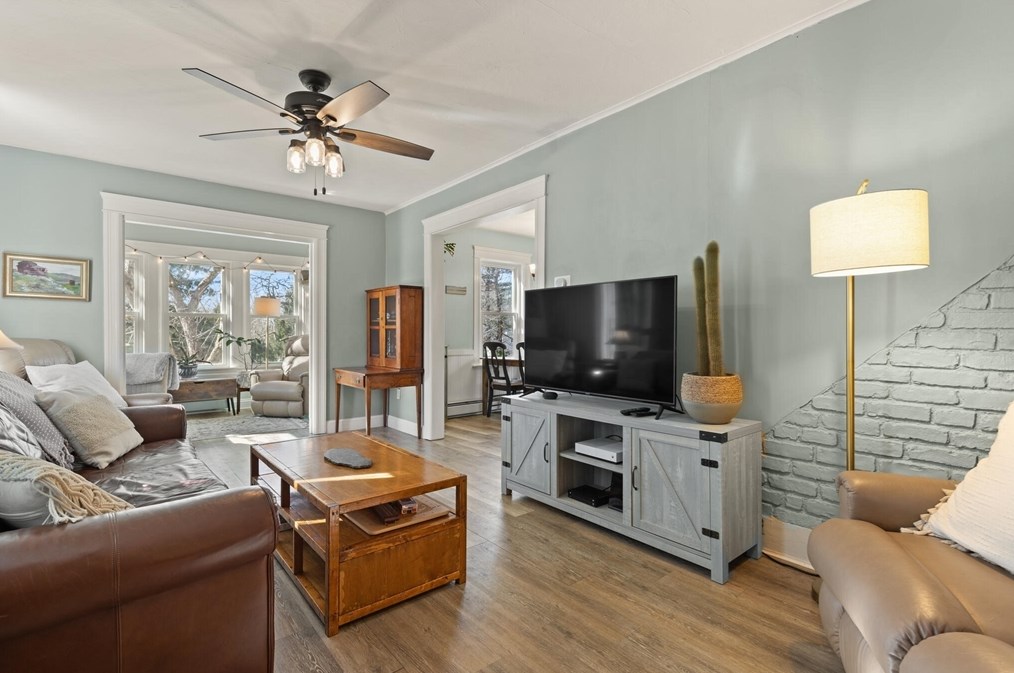 15 Carter Rd, Worcester MA  01609-1037 exterior