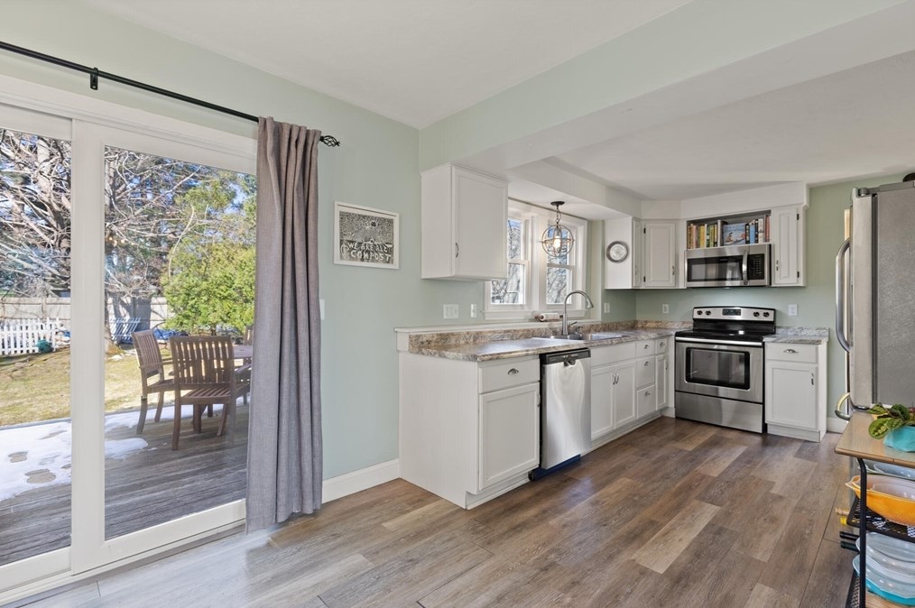 15 Carter Rd, Worcester MA  01609-1037 exterior