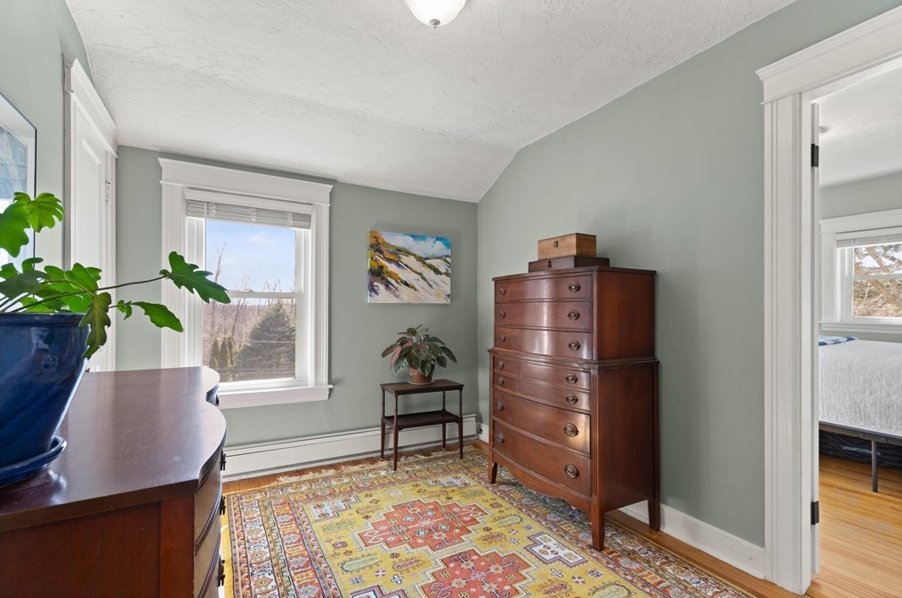 15 Carter Rd, Worcester MA  01609-1037 exterior