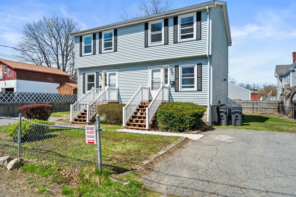 39-41 S Warren St, Georgetown, MA 01835