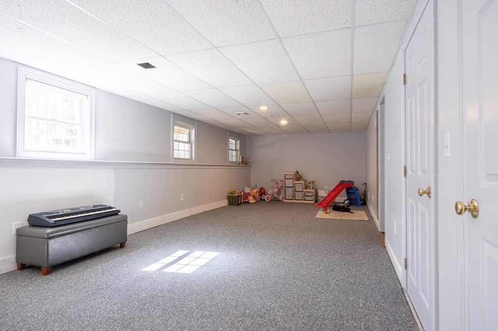 29 Radisson Ln, Montgomery MA 01085-3762 exterior