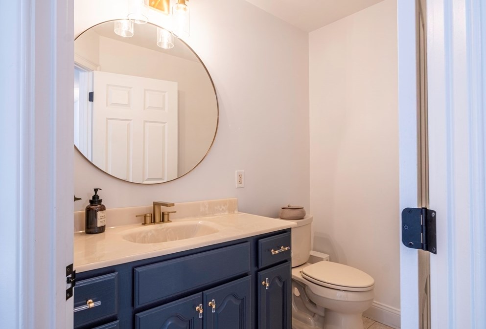 29 Radisson Ln, Montgomery MA 01085-3762 exterior