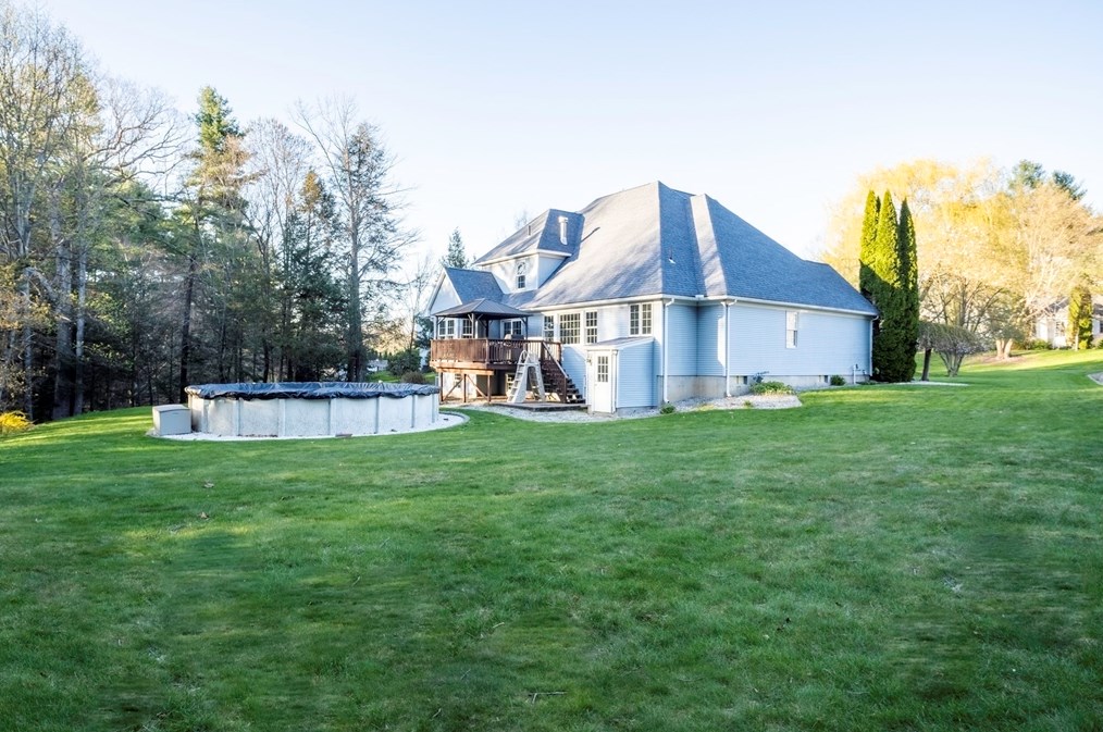 29 Radisson Ln, Montgomery MA 01085-3762 exterior