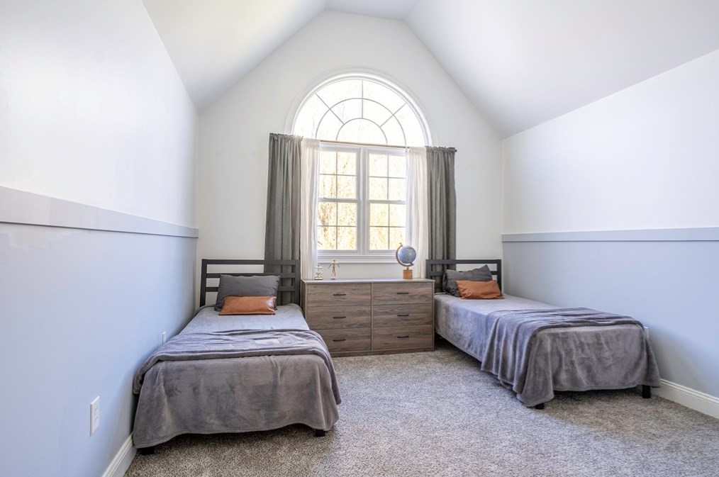 29 Radisson Ln, Montgomery MA 01085-3762 exterior