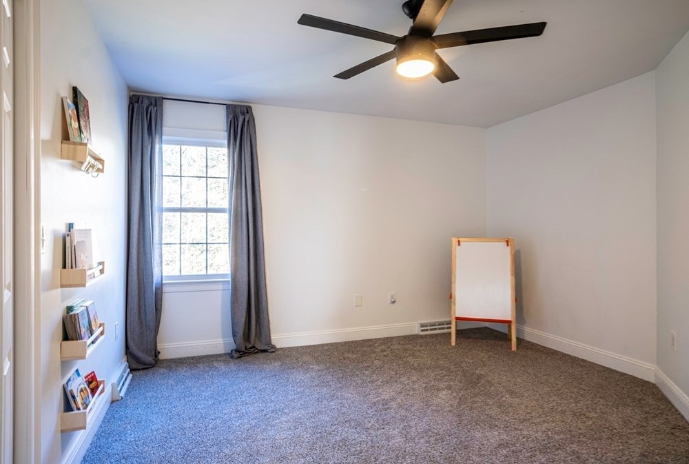 29 Radisson Ln, Montgomery MA 01085-3762 exterior