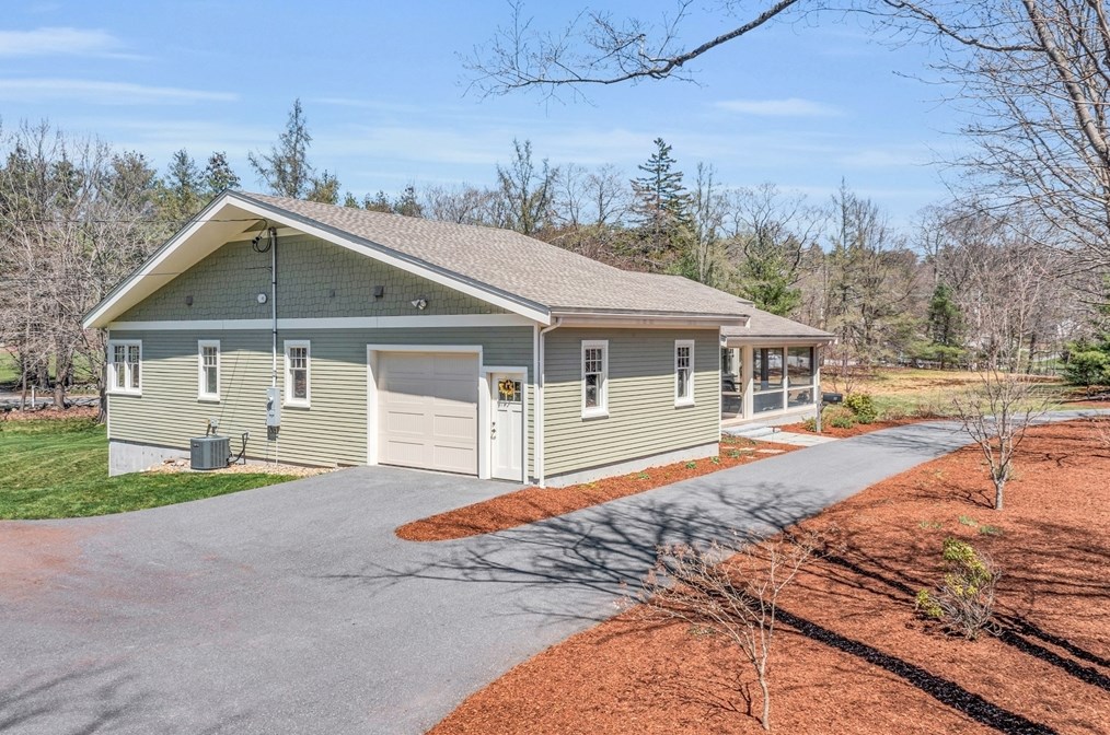 17 Whitney Rd, Stow, MA 01775