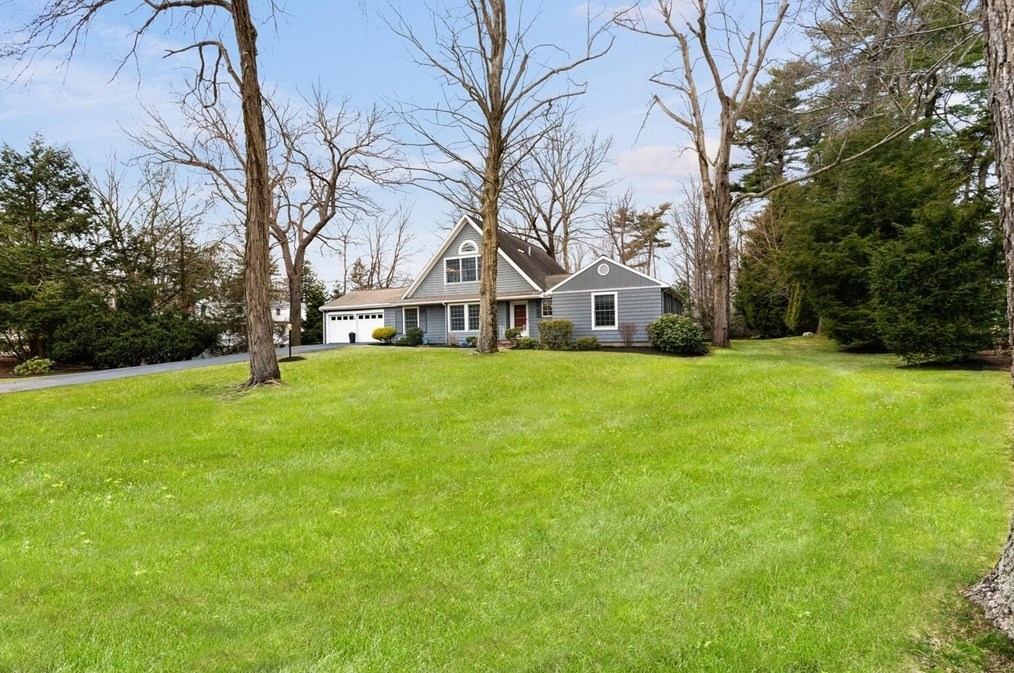 4 Childs Rd, Lexington, MA 02421 exterior