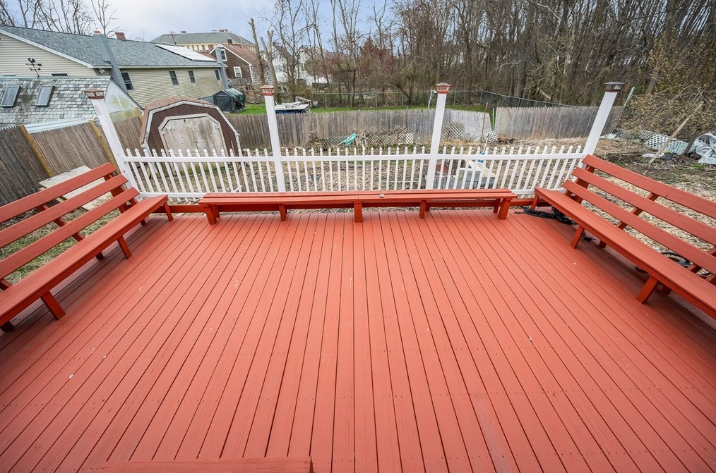 56 Stone St, Dracut MA 01826-3831 exterior