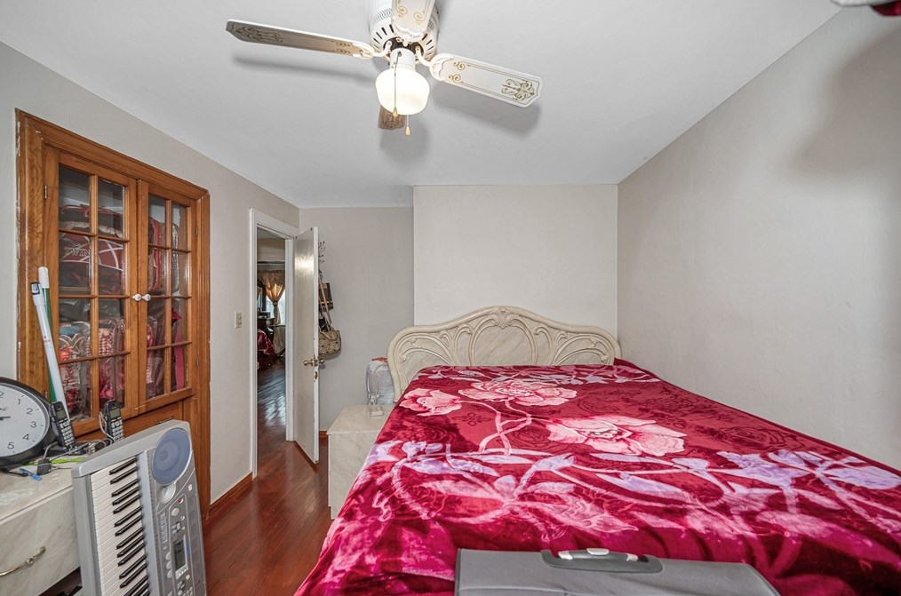 56 Stone St, Dracut MA 01826-3831 exterior