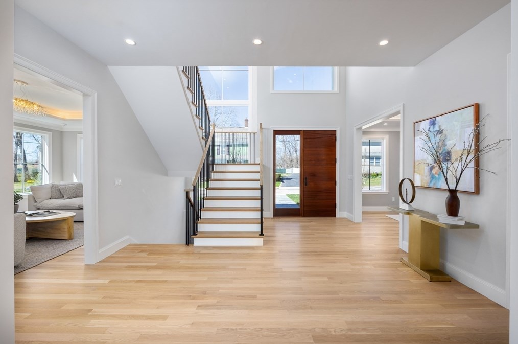 34 St, Newton MA 02459-1738 exterior