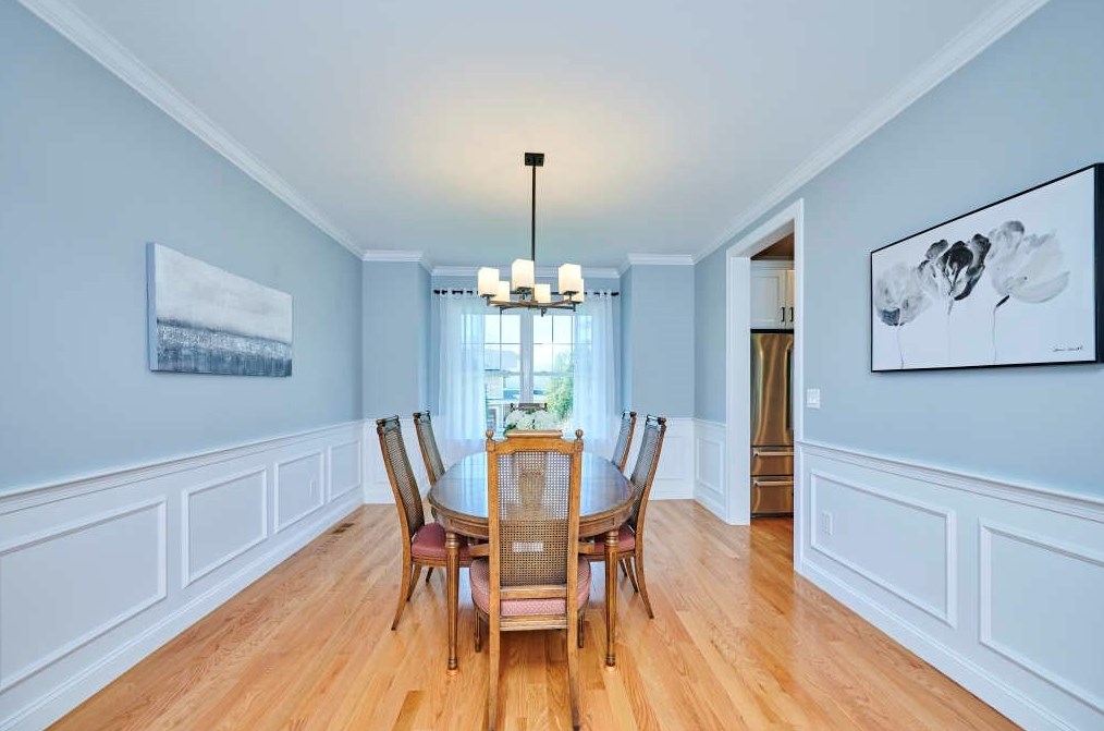 9 Sullivan St, Burlington MA  01803-3709 exterior