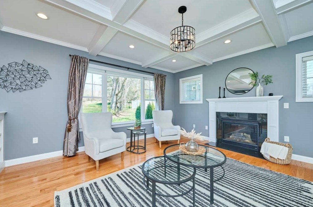 9 Sullivan St, Burlington MA  01803-3709 exterior