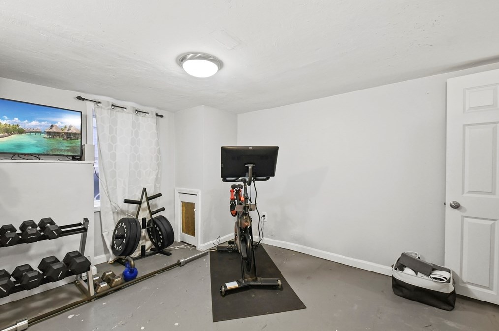 1 Regan St, Gardner MA  01440-4015 exterior