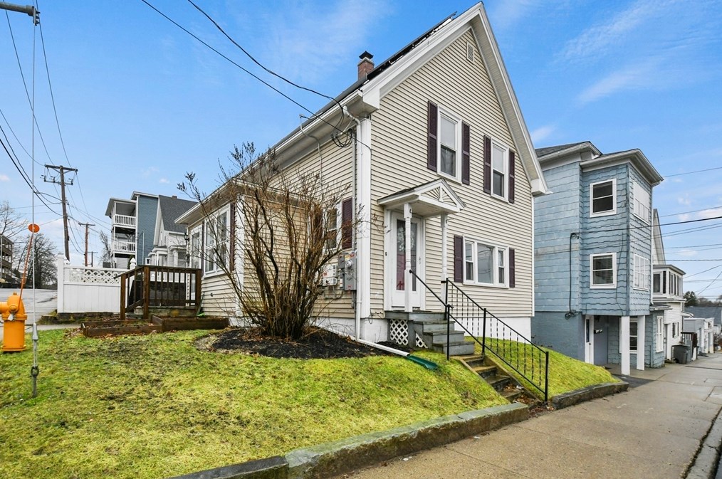 1 Regan St, Gardner MA  01440-4015 exterior