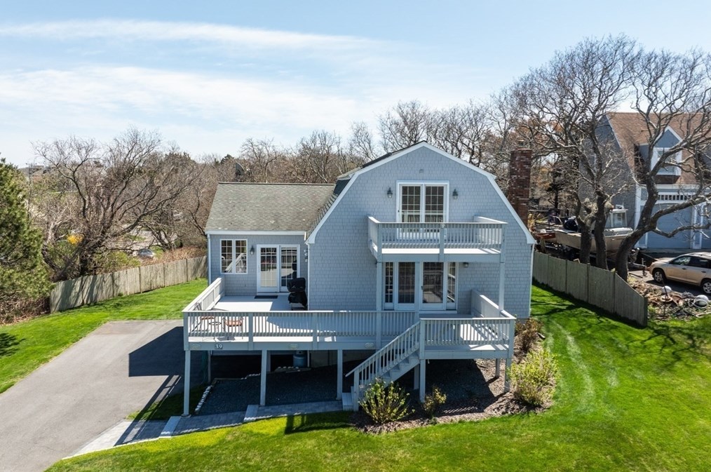 39 Scott Dr, Plymouth, MA 02360