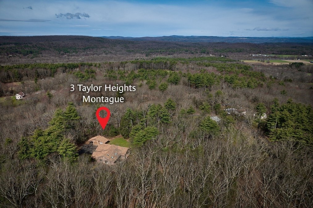 3 Taylor Heights, Montague, MA 01351
