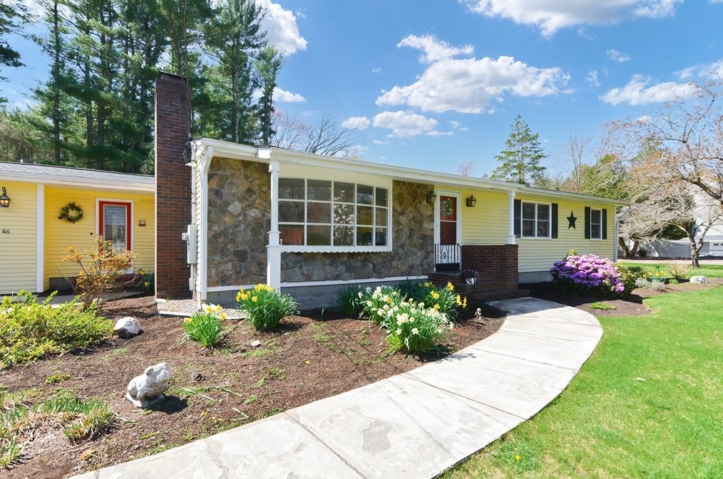 46 W Hodges St, Norton, MA 02766