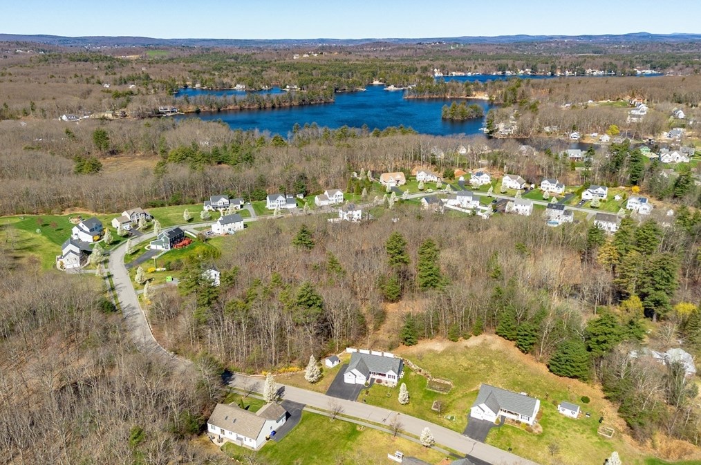 5 Lakeview Dr, Shirley, MA 01464