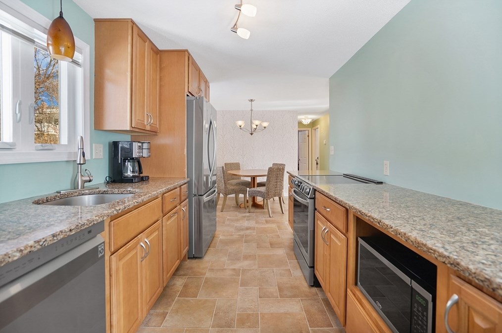 72 Gail St, Springfield MA  01108-3319 exterior