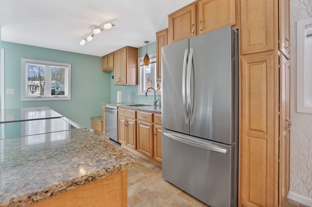 72 Gail St, Springfield MA  01108-3319 exterior