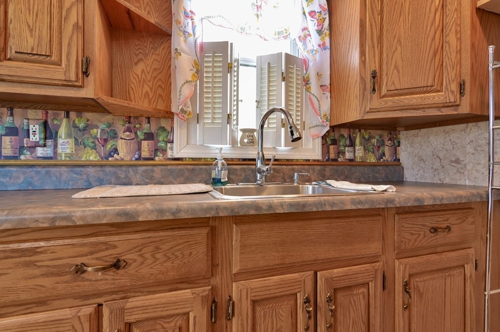 17 Mulberry St, Haverhill MA 01830-3915 exterior