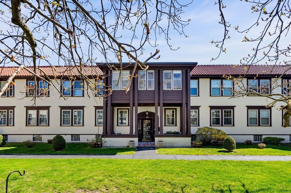 100 Main St #k, Andover, MA 01810