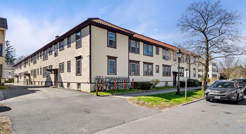 100 Main St, Andover MA  01810-3819 exterior