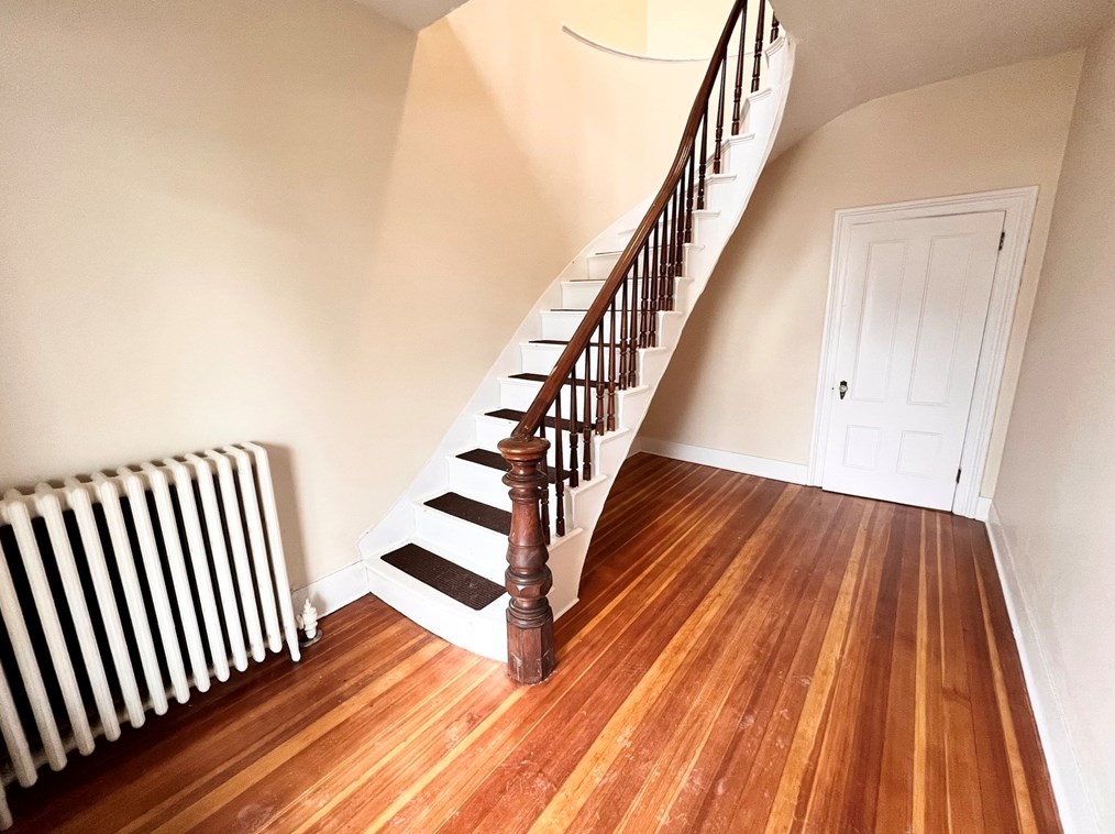 32 Barnum St, Taunton MA 02780-4602 exterior