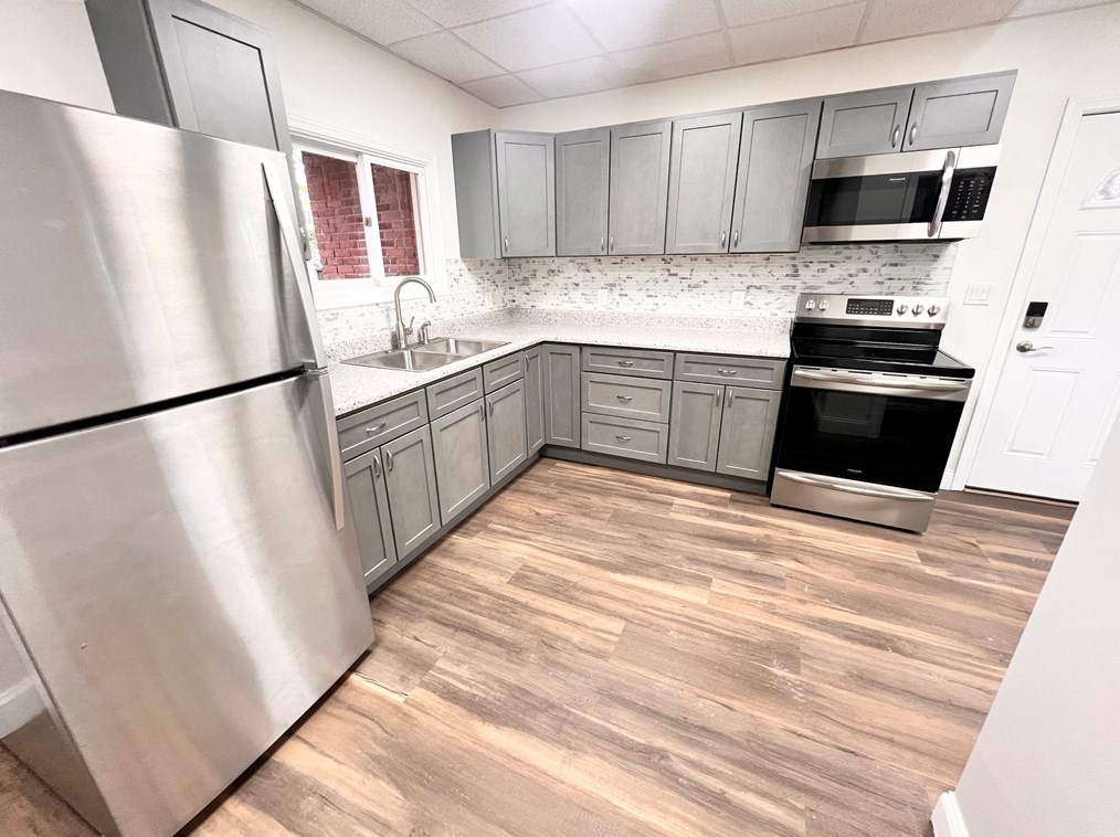 32 Barnum St, Taunton MA 02780-4602 exterior