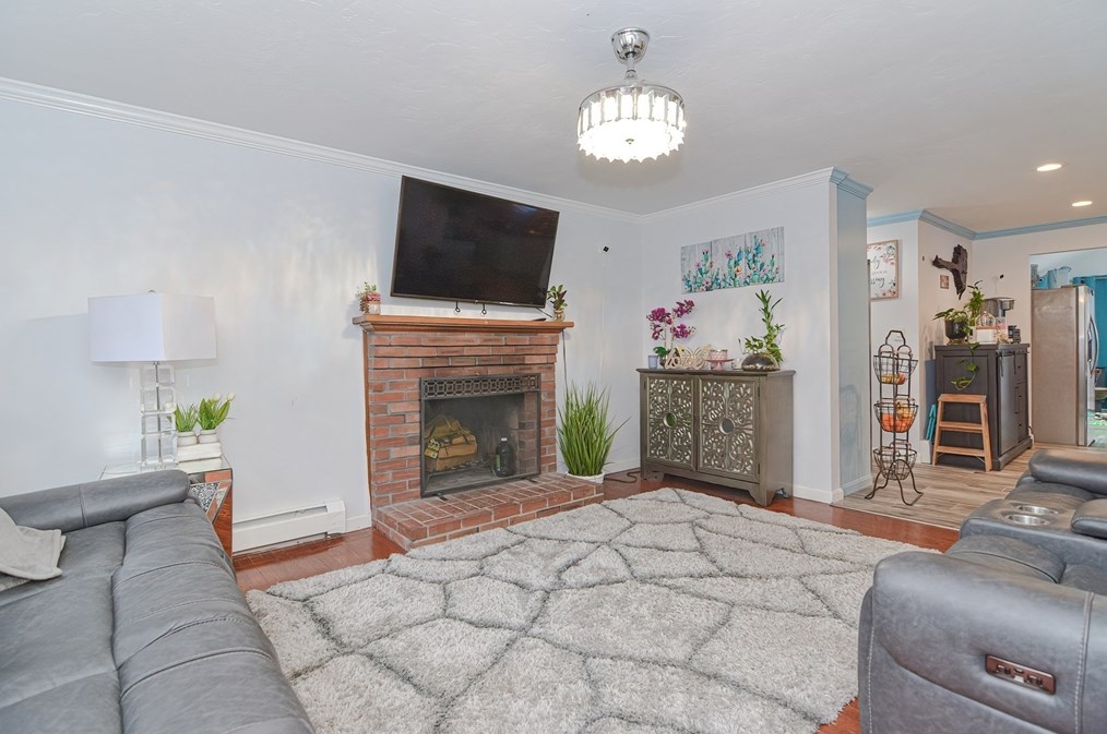 62 Mellen St, Bellingham MA 02019-1006 exterior