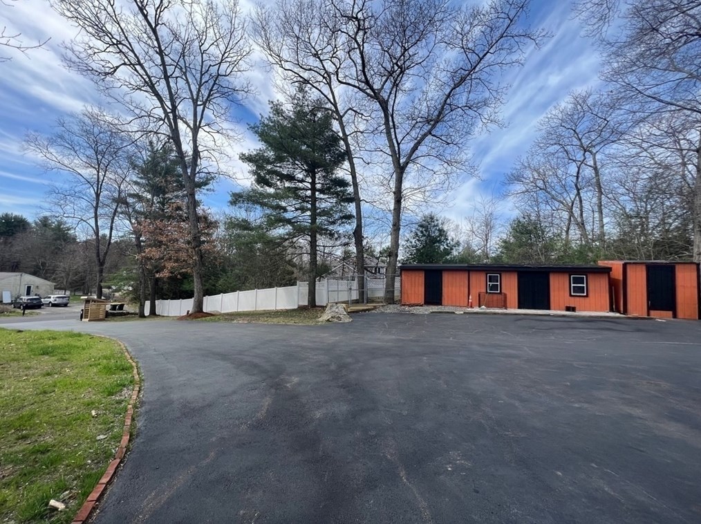 62 Mellen St, Bellingham MA 02019-1006 exterior