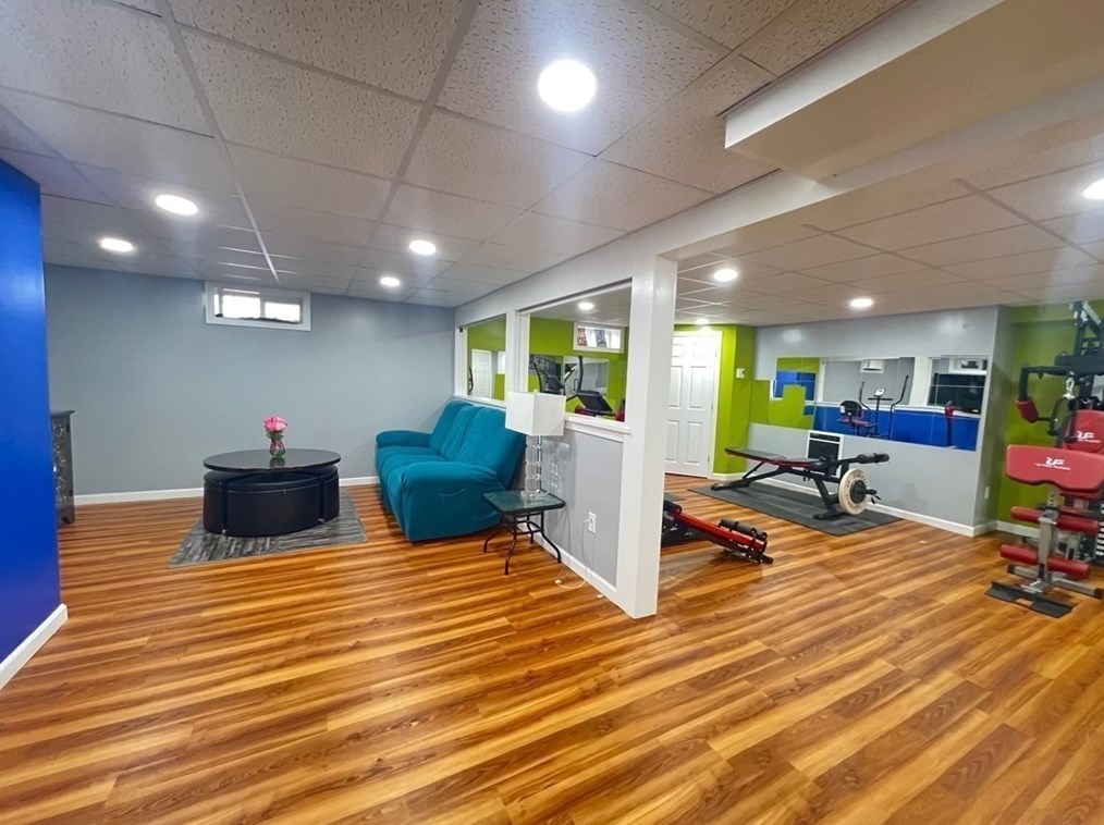 62 Mellen St, Bellingham MA 02019-1006 exterior