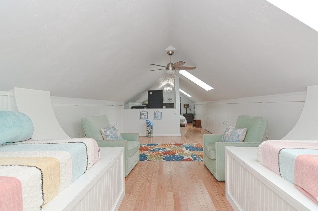 62 Mellen St, Bellingham MA 02019-1006 exterior