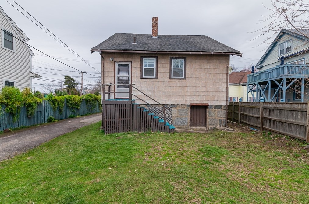 1 Meadowbrook Rd, Braintree MA exterior