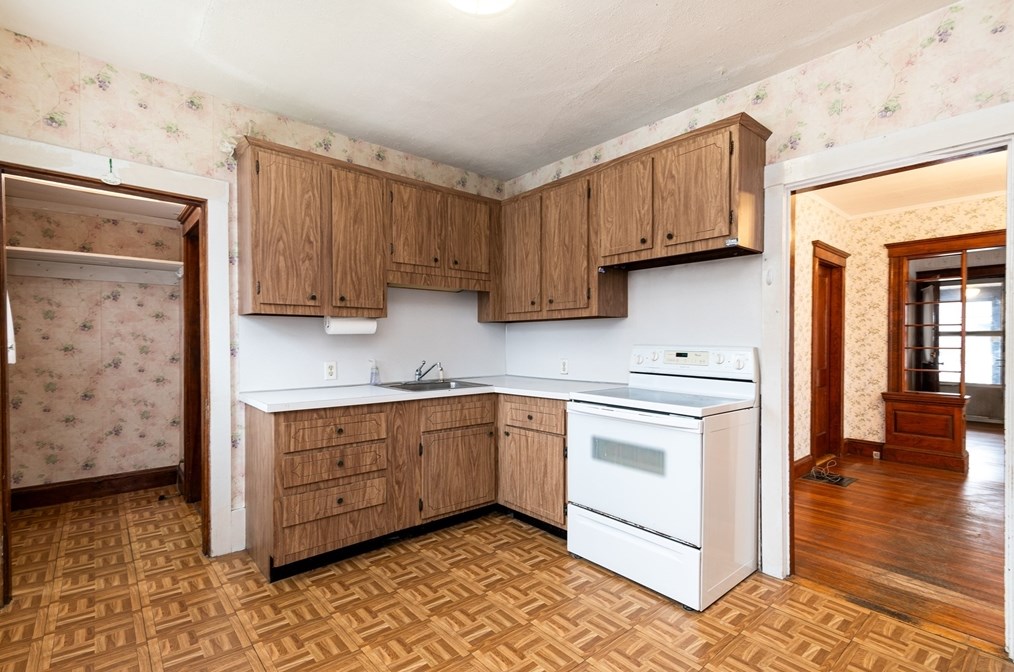 1 Meadowbrook Rd, Braintree MA exterior