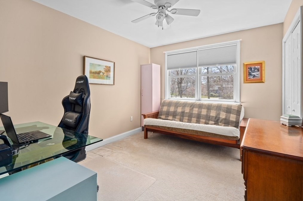 20 Ocean Vw Dr, Hingham MA 02043-1224 exterior