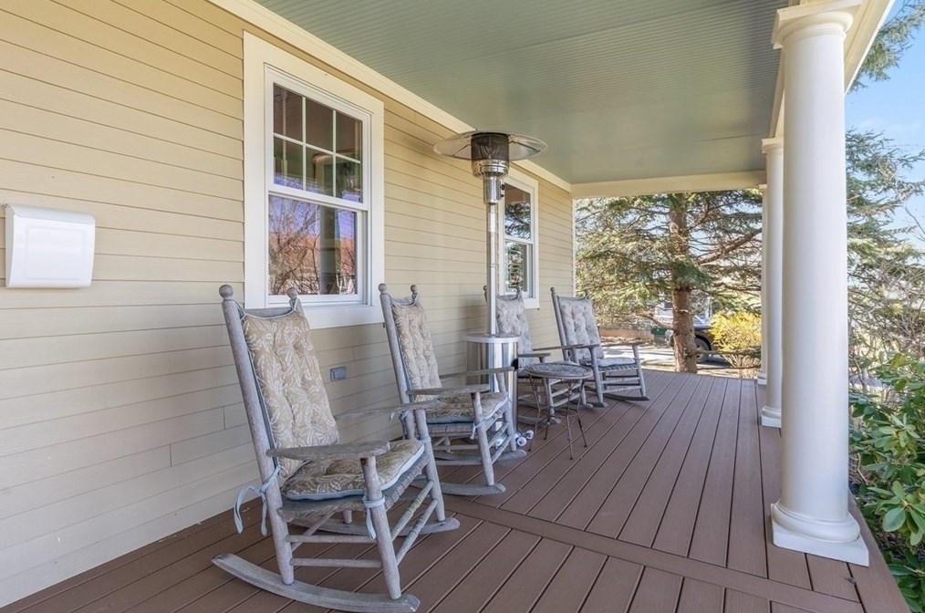 20 Ocean Vw Dr, Hingham MA 02043-1224 exterior