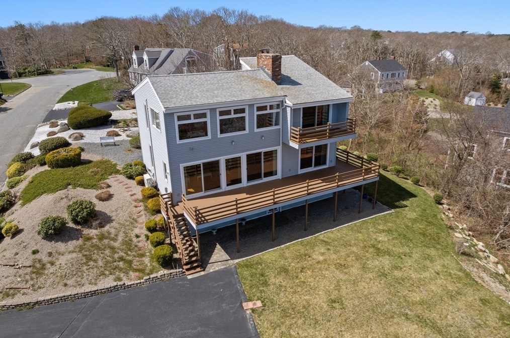 64 Sanderson Dr, Plymouth, MA 02360