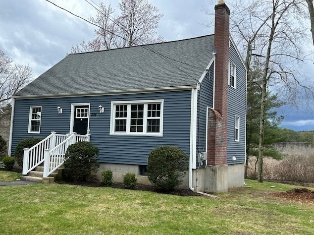 209 Conlyn Ave, Franklin, MA 02038 exterior