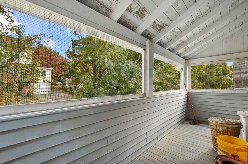 72 Bradford Rd, Watertown MA 02472-1215 exterior