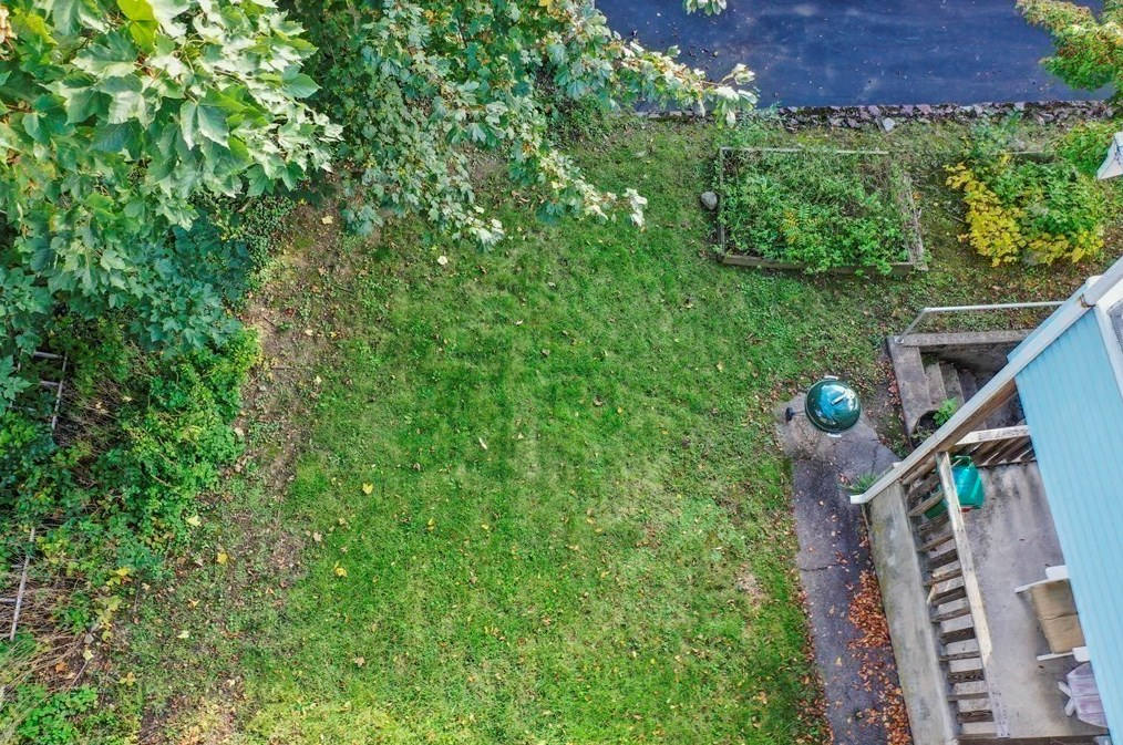 72 Bradford Rd, Watertown MA 02472-1215 exterior