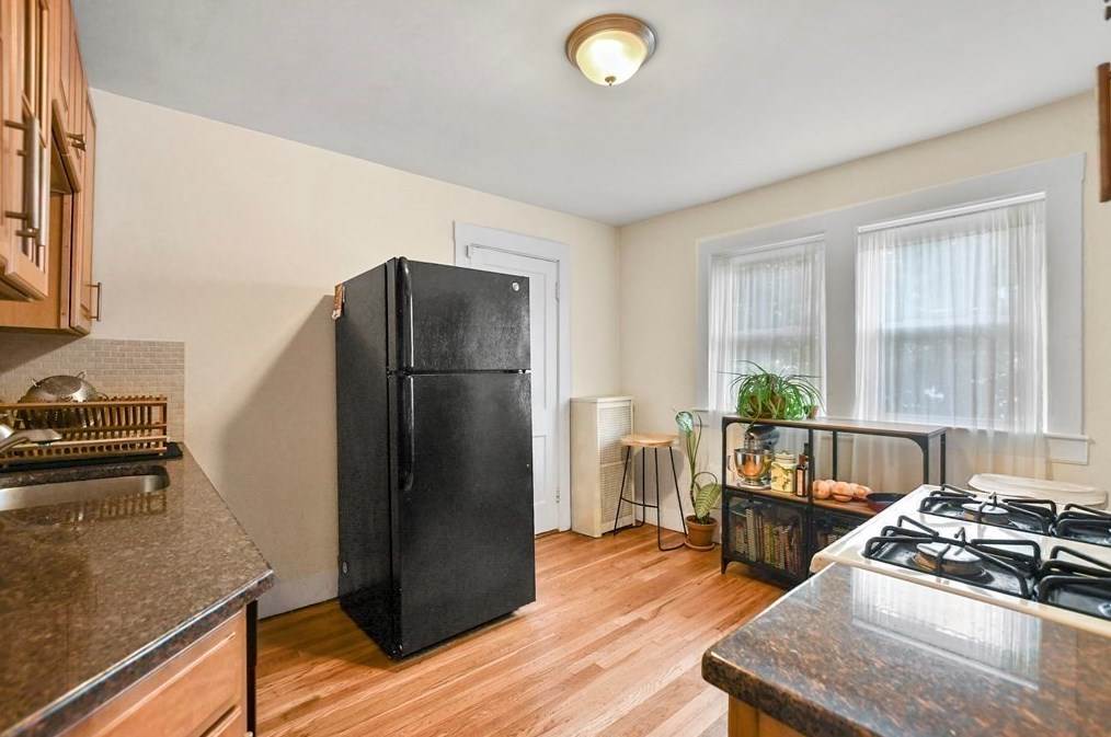 72 Bradford Rd, Watertown MA 02472-1215 exterior